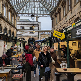 Hotspots and Hidden Treasures Tour in Bristol