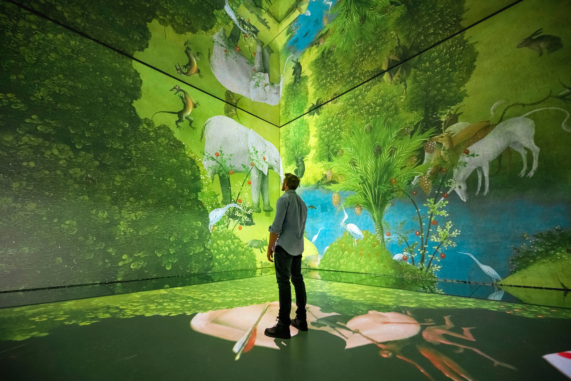 Frameless: An Immersive Art Experience and 2-Course lunch