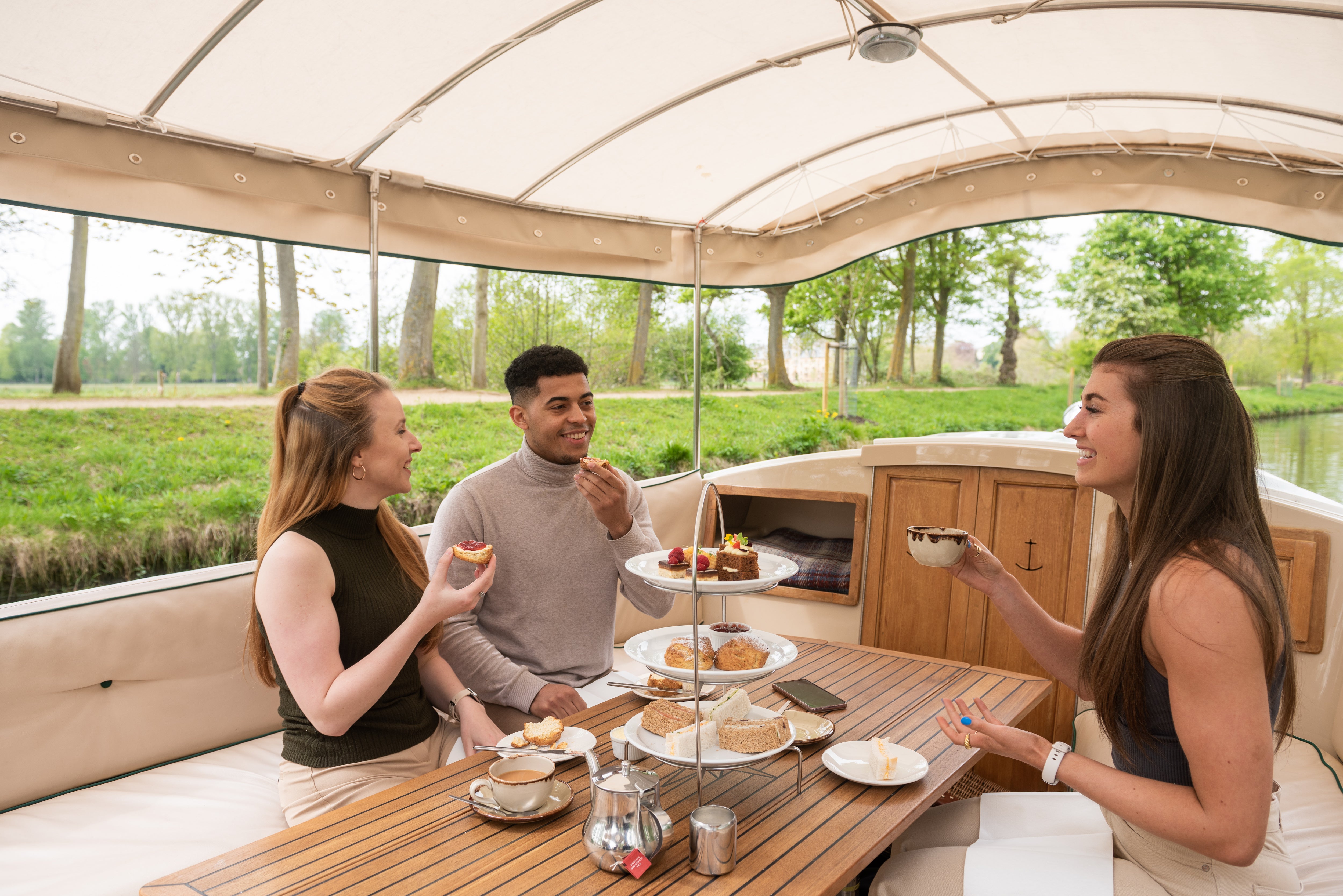 Riverboat Cruise with Afternoon Tea in Oxford