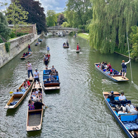 Historical Walking, Punting Tour: Cambridge