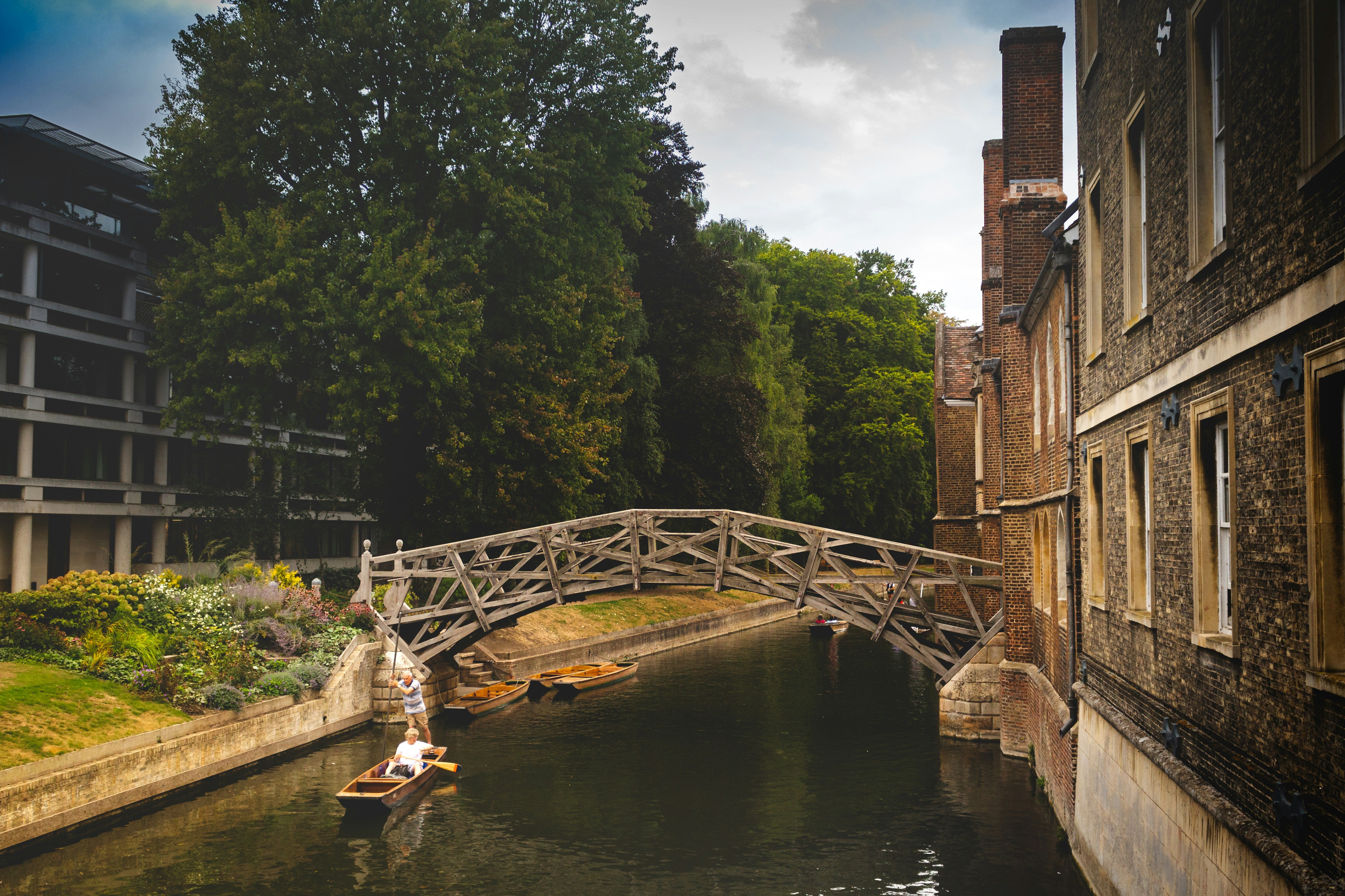 Historical Walking, Punting Tour: Cambridge